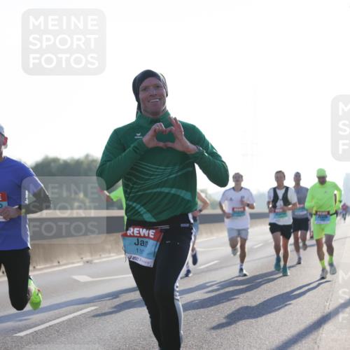 03.10.2025 - Köhlbrandbrückenlauf Jannik Wohlers http://msf.ph/oto/9054268 03.10.2025 09:11:56 Position 3 1057, 1187 meine-sportfotos.de