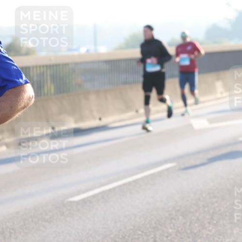 03.10.2025 - Köhlbrandbrückenlauf Lena Gebhardt http://msf.ph/oto/9054288 03.10.2025 09:16:27 Position 1  meine-sportfotos.de