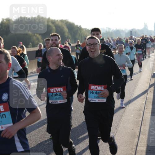 03.10.2025 - Köhlbrandbrückenlauf Jannik Wohlers http://msf.ph/oto/9054293 03.10.2025 09:20:13 Position 3 3047, 1892, 1588 meine-sportfotos.de