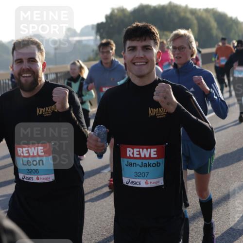 03.10.2025 - Köhlbrandbrückenlauf Jannik Wohlers http://msf.ph/oto/9054385 03.10.2025 09:20:15 Position 3 3206, 3207, 1954 meine-sportfotos.de