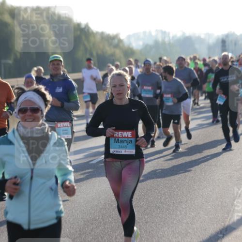 03.10.2025 - Köhlbrandbrückenlauf Jannik Wohlers http://msf.ph/oto/9054454 03.10.2025 09:20:18 Position 3 1893, 3736, 3445 meine-sportfotos.de