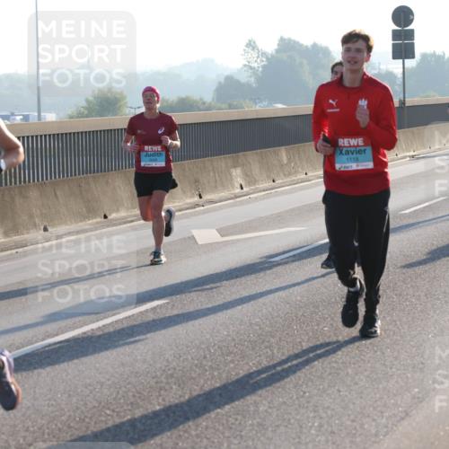 03.10.2025 - Köhlbrandbrückenlauf Lena Gebhardt http://msf.ph/oto/9054457 03.10.2025 09:16:31 Position 1 3458, 1118 meine-sportfotos.de