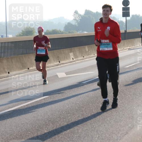 03.10.2025 - Köhlbrandbrückenlauf Lena Gebhardt http://msf.ph/oto/9054460 03.10.2025 09:16:31 Position 1 3458, 1118 meine-sportfotos.de