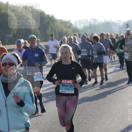 03.10.2025 - Köhlbrandbrückenlauf Jannik Wohlers http://msf.ph/oto/9054472 03.10.2025 09:20:18 Position 3 3736, 3445 meine-sportfotos.de