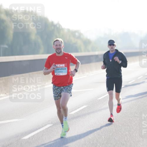 03.10.2025 - Köhlbrandbrückenlauf Jannik Wohlers http://msf.ph/oto/9054495 03.10.2025 09:12:24 Position 3 2402 meine-sportfotos.de
