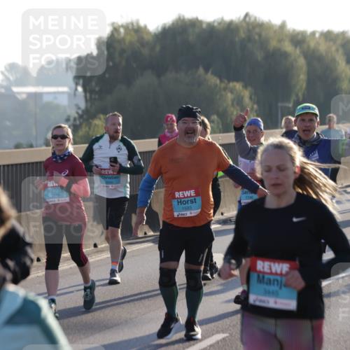 03.10.2025 - Köhlbrandbrückenlauf Jannik Wohlers http://msf.ph/oto/9054497 03.10.2025 09:20:19 Position 3 3839, 2690, 1593, 1746, 3445 meine-sportfotos.de