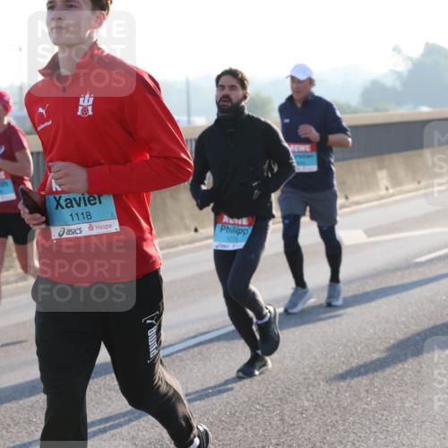 03.10.2025 - Köhlbrandbrückenlauf Lena Gebhardt http://msf.ph/oto/9054514 03.10.2025 09:16:32 Position 1 1118, 1279 meine-sportfotos.de