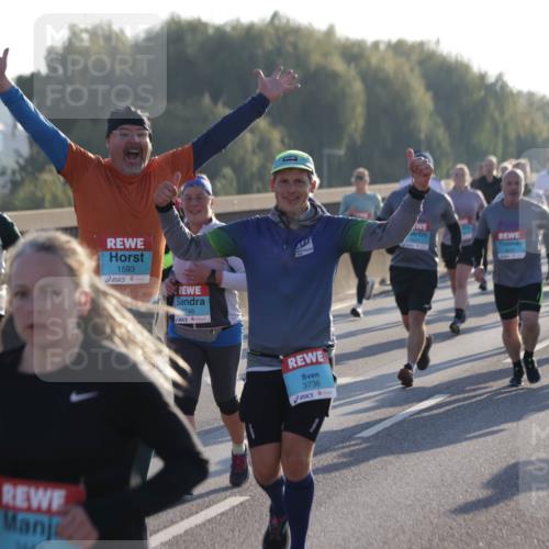 03.10.2025 - Köhlbrandbrückenlauf Jannik Wohlers http://msf.ph/oto/9054520 03.10.2025 09:20:19 Position 3 1593, 746, 53, 3736 meine-sportfotos.de