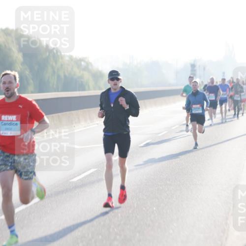 03.10.2025 - Köhlbrandbrückenlauf Jannik Wohlers http://msf.ph/oto/9054523 03.10.2025 09:12:25 Position 3 2012 meine-sportfotos.de