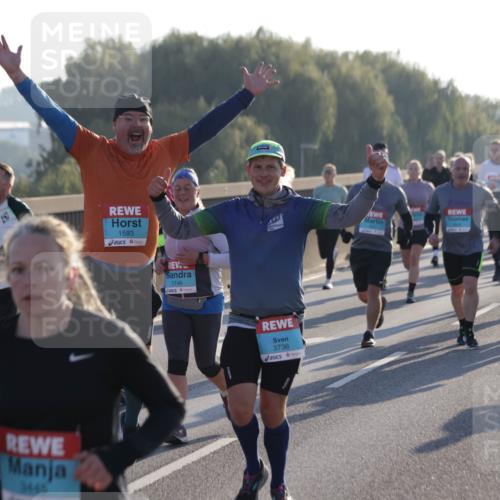 03.10.2025 - Köhlbrandbrückenlauf Jannik Wohlers http://msf.ph/oto/9054525 03.10.2025 09:20:20 Position 3 38080, 1593, 3445, 1746, 3736 meine-sportfotos.de