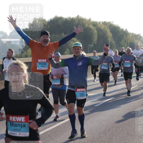 03.10.2025 - Köhlbrandbrückenlauf Jannik Wohlers http://msf.ph/oto/9054529 03.10.2025 09:20:20 Position 3 1593, 3445, 1746, 1531, 3736 meine-sportfotos.de