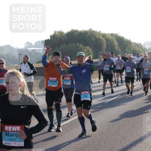 03.10.2025 - Köhlbrandbrückenlauf Jannik Wohlers http://msf.ph/oto/9054549 03.10.2025 09:20:20 Position 3 3445, 1746, 1593, 3736 meine-sportfotos.de