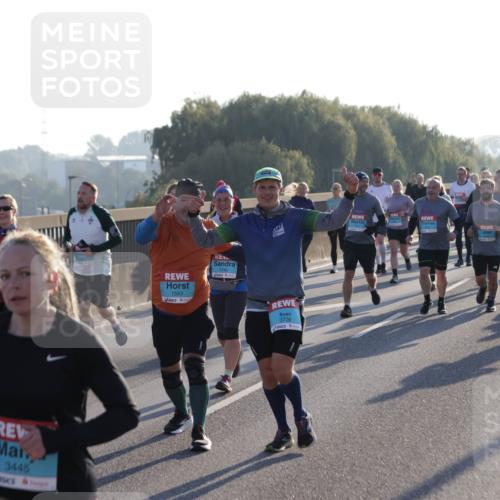 03.10.2025 - Köhlbrandbrückenlauf Jannik Wohlers http://msf.ph/oto/9054554 03.10.2025 09:20:20 Position 3 3445, 1593, 1746, 3736 meine-sportfotos.de