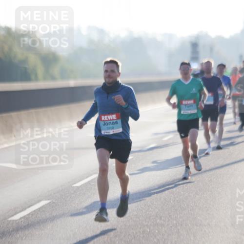 03.10.2025 - Köhlbrandbrückenlauf Jannik Wohlers http://msf.ph/oto/9054578 03.10.2025 09:12:28 Position 3 3350 meine-sportfotos.de