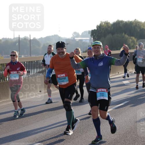 03.10.2025 - Köhlbrandbrückenlauf Jannik Wohlers http://msf.ph/oto/9054636 03.10.2025 09:20:21 Position 3 3839, 1593, 453, 3736 meine-sportfotos.de