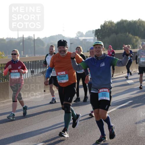 03.10.2025 - Köhlbrandbrückenlauf Jannik Wohlers http://msf.ph/oto/9054647 03.10.2025 09:20:21 Position 3 1593, 3736 meine-sportfotos.de