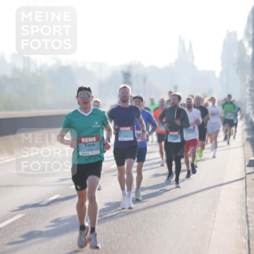 03.10.2025 - Köhlbrandbrückenlauf Jannik Wohlers http://msf.ph/oto/9054652 03.10.2025 09:12:29 Position 3 1268 meine-sportfotos.de