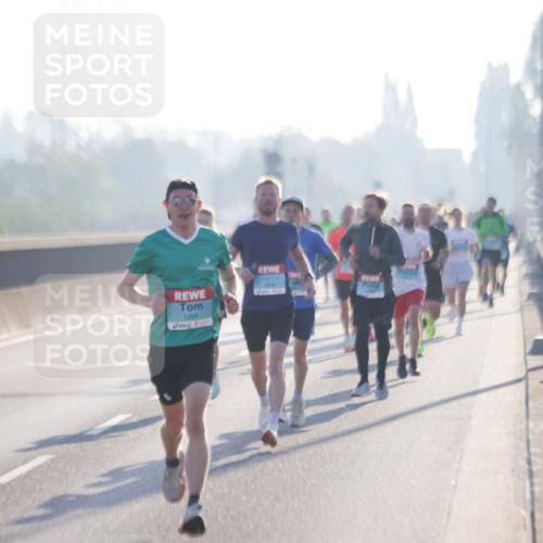03.10.2025 - Köhlbrandbrückenlauf Jannik Wohlers http://msf.ph/oto/9054655 03.10.2025 09:12:29 Position 3 1268 meine-sportfotos.de