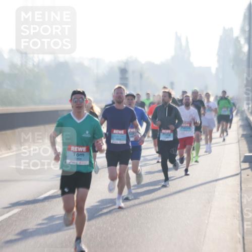 03.10.2025 - Köhlbrandbrückenlauf Jannik Wohlers http://msf.ph/oto/9054671 03.10.2025 09:12:29 Position 3 1268 meine-sportfotos.de