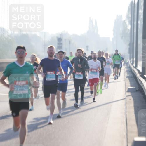 03.10.2025 - Köhlbrandbrückenlauf Jannik Wohlers http://msf.ph/oto/9054701 03.10.2025 09:12:30 Position 3 3809 meine-sportfotos.de