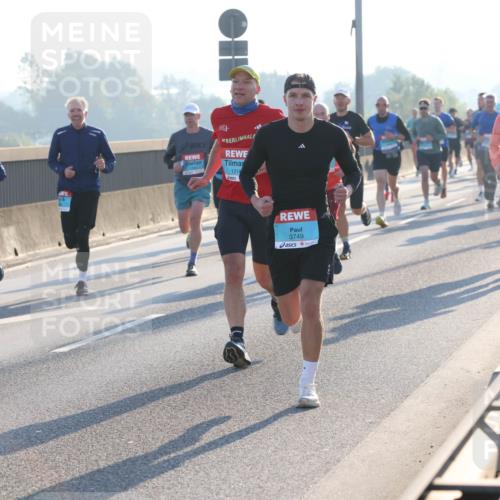 03.10.2025 - Köhlbrandbrückenlauf Lena Gebhardt http://msf.ph/oto/9054718 03.10.2025 09:16:38 Position 1 1218, 3749 meine-sportfotos.de