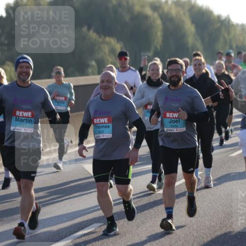 03.10.2025 - Köhlbrandbrückenlauf Jannik Wohlers http://msf.ph/oto/9054742 03.10.2025 09:20:22 Position 3 3027, 3022, 3026, 1785 meine-sportfotos.de