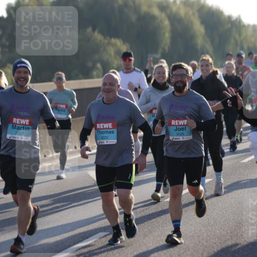 03.10.2025 - Köhlbrandbrückenlauf Jannik Wohlers http://msf.ph/oto/9054746 03.10.2025 09:20:22 Position 3 3027, 3022, 3026, 785 meine-sportfotos.de