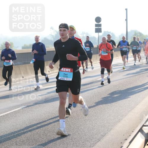 03.10.2025 - Köhlbrandbrückenlauf Lena Gebhardt http://msf.ph/oto/9054782 03.10.2025 09:16:39 Position 1 3749 meine-sportfotos.de