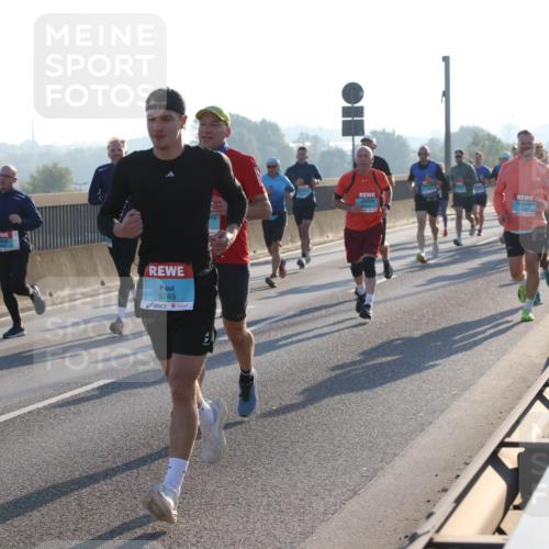 03.10.2025 - Köhlbrandbrückenlauf Lena Gebhardt http://msf.ph/oto/9054791 03.10.2025 09:16:39 Position 1 3749 meine-sportfotos.de
