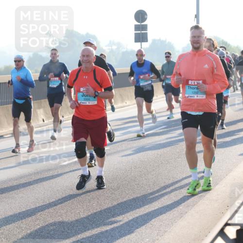 03.10.2025 - Köhlbrandbrückenlauf Lena Gebhardt http://msf.ph/oto/9054835 03.10.2025 09:16:41 Position 1 1490, 3305, 1292 meine-sportfotos.de