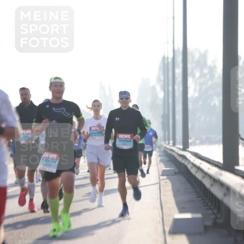 03.10.2025 - Köhlbrandbrückenlauf Jannik Wohlers http://msf.ph/oto/9054841 03.10.2025 09:12:37 Position 3 7720, 3609, 1, 1034 meine-sportfotos.de