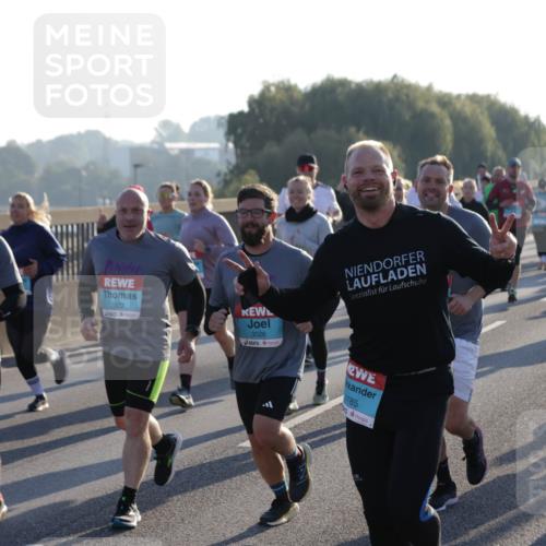 03.10.2025 - Köhlbrandbrückenlauf Jannik Wohlers http://msf.ph/oto/9054852 03.10.2025 09:20:24 Position 3 3027, 3022, 3026, 1785, 1754 meine-sportfotos.de