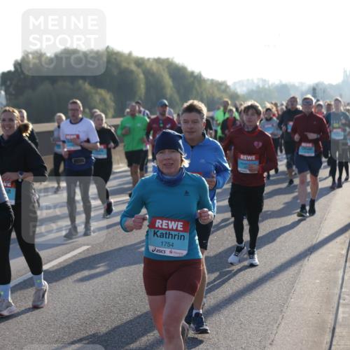 03.10.2025 - Köhlbrandbrückenlauf Jannik Wohlers http://msf.ph/oto/9054922 03.10.2025 09:20:25 Position 3 3024, 1754 meine-sportfotos.de