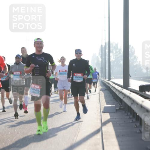 03.10.2025 - Köhlbrandbrückenlauf Jannik Wohlers http://msf.ph/oto/9054934 03.10.2025 09:12:40 Position 3 1012, 3609, 1034 meine-sportfotos.de