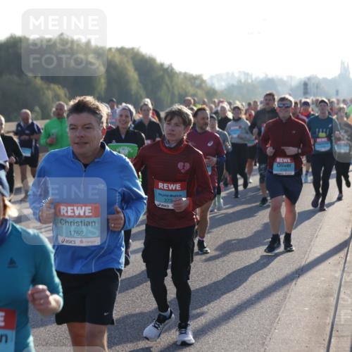 03.10.2025 - Köhlbrandbrückenlauf Jannik Wohlers http://msf.ph/oto/9054935 03.10.2025 09:20:26 Position 3 1754, 1752, 373, 2150, 21, 25 meine-sportfotos.de