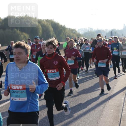03.10.2025 - Köhlbrandbrückenlauf Jannik Wohlers http://msf.ph/oto/9054967 03.10.2025 09:20:26 Position 3 1752, 3738, 1945, 2150 meine-sportfotos.de
