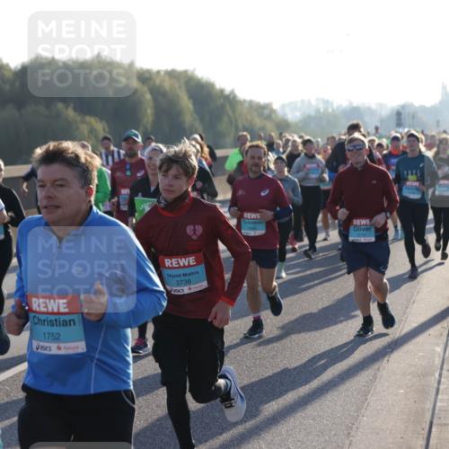 03.10.2025 - Köhlbrandbrückenlauf Jannik Wohlers http://msf.ph/oto/9054972 03.10.2025 09:20:26 Position 3 3169, 1752, 3738, 2150 meine-sportfotos.de