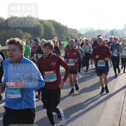 03.10.2025 - Köhlbrandbrückenlauf Jannik Wohlers http://msf.ph/oto/9054978 03.10.2025 09:20:26 Position 3 316, 1752, 3738, 1945, 2150 meine-sportfotos.de