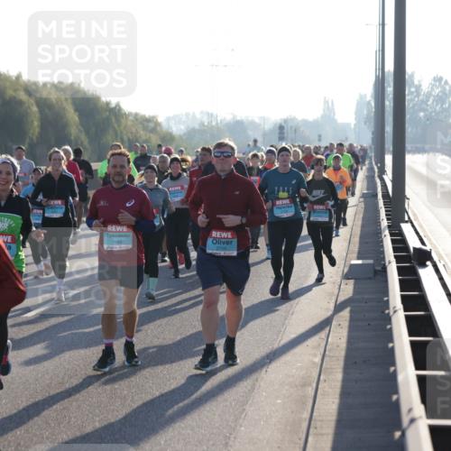 03.10.2025 - Köhlbrandbrückenlauf Jannik Wohlers http://msf.ph/oto/9054987 03.10.2025 09:20:27 Position 3 1945, 2150, 20, 25 meine-sportfotos.de