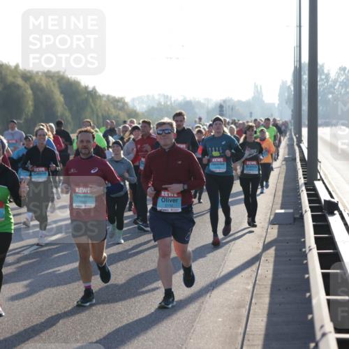 03.10.2025 - Köhlbrandbrückenlauf Jannik Wohlers http://msf.ph/oto/9055004 03.10.2025 09:20:27 Position 3 3619, 1945, 2150, 025 meine-sportfotos.de