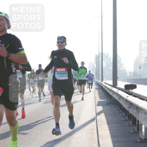 03.10.2025 - Köhlbrandbrückenlauf Jannik Wohlers http://msf.ph/oto/9055009 03.10.2025 09:12:41 Position 3 3609, 1, 1034 meine-sportfotos.de