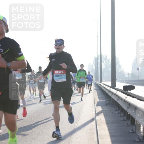 03.10.2025 - Köhlbrandbrückenlauf Jannik Wohlers http://msf.ph/oto/9055013 03.10.2025 09:12:41 Position 3 3600, 3718, 1034 meine-sportfotos.de