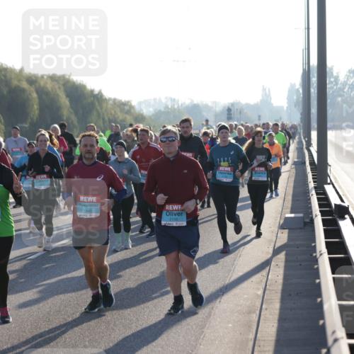 03.10.2025 - Köhlbrandbrückenlauf Jannik Wohlers http://msf.ph/oto/9055019 03.10.2025 09:20:27 Position 3 3619, 1945, 2150, 2025 meine-sportfotos.de