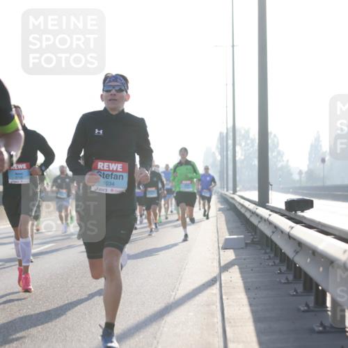 03.10.2025 - Köhlbrandbrückenlauf Jannik Wohlers http://msf.ph/oto/9055049 03.10.2025 09:12:42 Position 3 00, 3718, 1034 meine-sportfotos.de