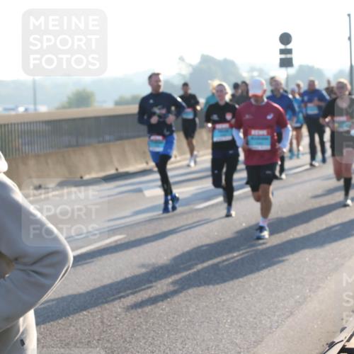 03.10.2025 - Köhlbrandbrückenlauf Lena Gebhardt http://msf.ph/oto/9055088 03.10.2025 09:16:48 Position 1 1396 meine-sportfotos.de