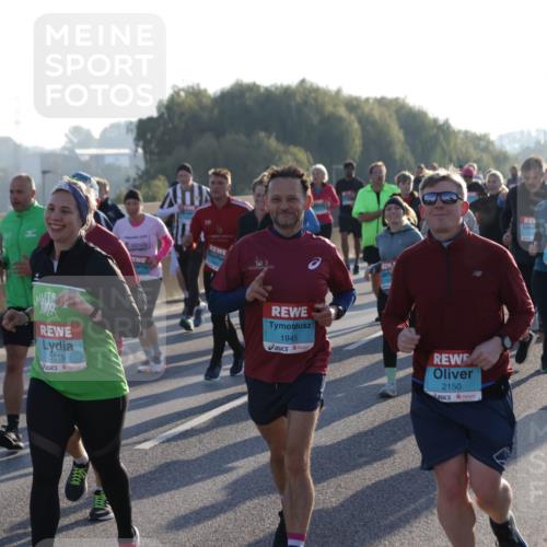 03.10.2025 - Köhlbrandbrückenlauf Jannik Wohlers http://msf.ph/oto/9055103 03.10.2025 09:20:29 Position 3 3619, 1945, 2150, 1735 meine-sportfotos.de