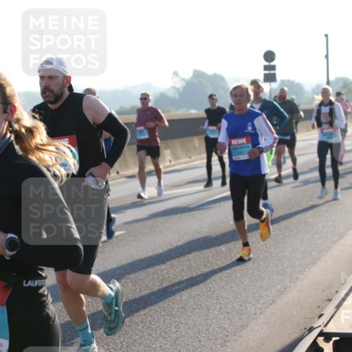 03.10.2025 - Köhlbrandbrückenlauf Lena Gebhardt http://msf.ph/oto/9055246 03.10.2025 09:16:52 Position 1 3174 meine-sportfotos.de