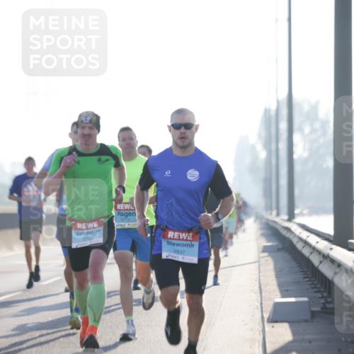 03.10.2025 - Köhlbrandbrückenlauf Jannik Wohlers http://msf.ph/oto/9055297 03.10.2025 09:12:48 Position 3 2933, 2703, 3712, 2937 meine-sportfotos.de