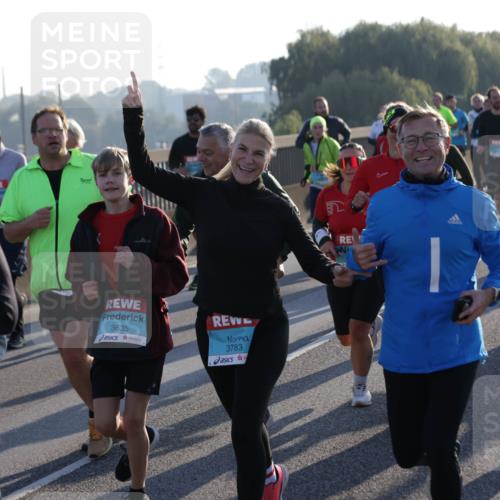 03.10.2025 - Köhlbrandbrückenlauf Jannik Wohlers http://msf.ph/oto/9055316 03.10.2025 09:20:33 Position 3 3635, 3783, 2970 meine-sportfotos.de