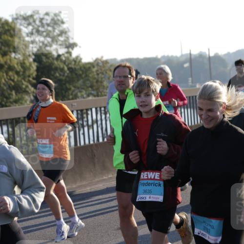 03.10.2025 - Köhlbrandbrückenlauf Jannik Wohlers http://msf.ph/oto/9055339 03.10.2025 09:20:34 Position 3 3635, 3783 meine-sportfotos.de